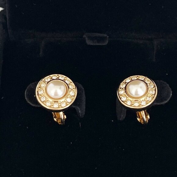 DIOR Vintage Clip-On Pearl Rhinestone Halo Earrings - Picture 5 of 10